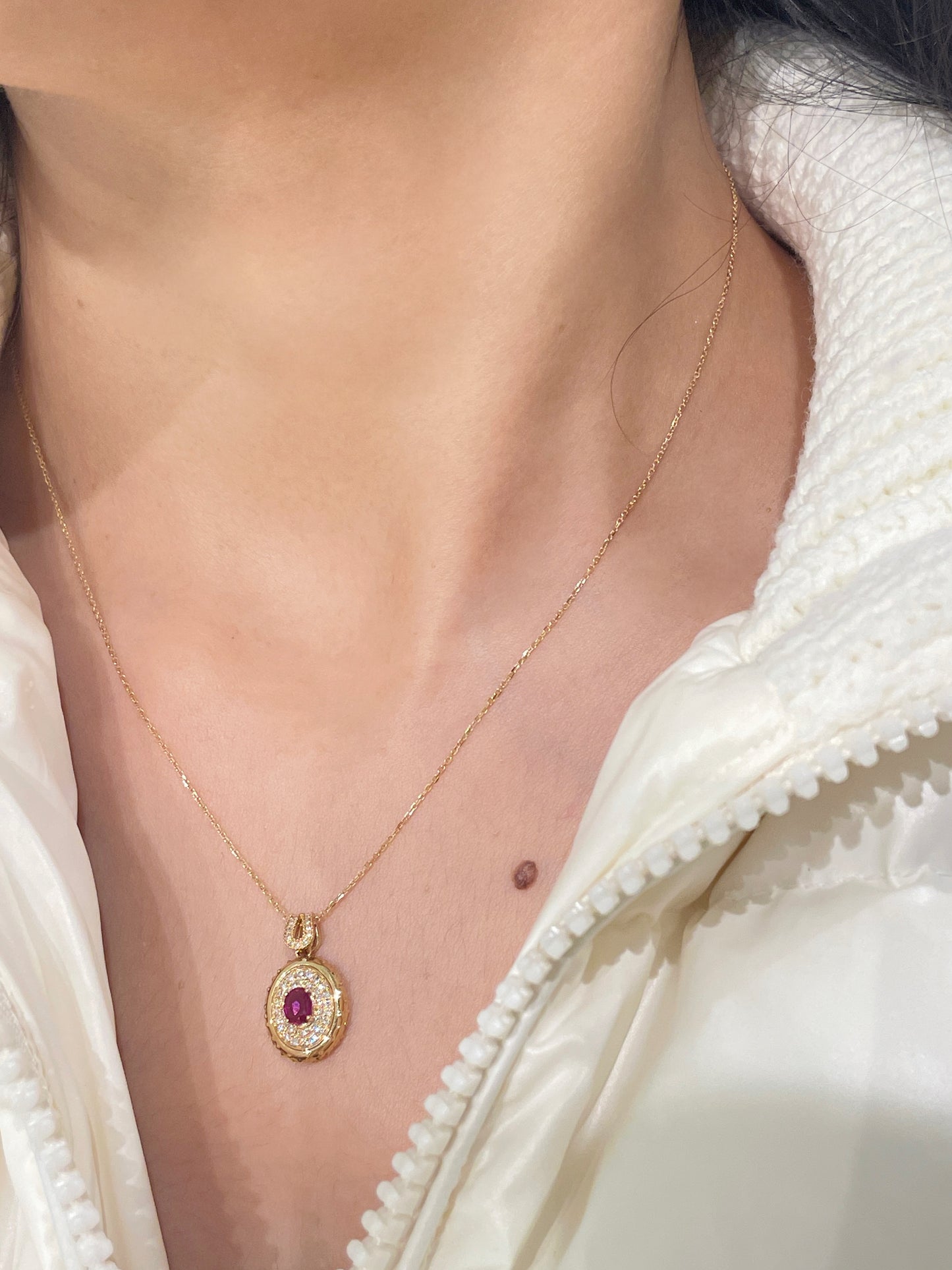 Lac Au Crépuscule Natural Ruby Pendant