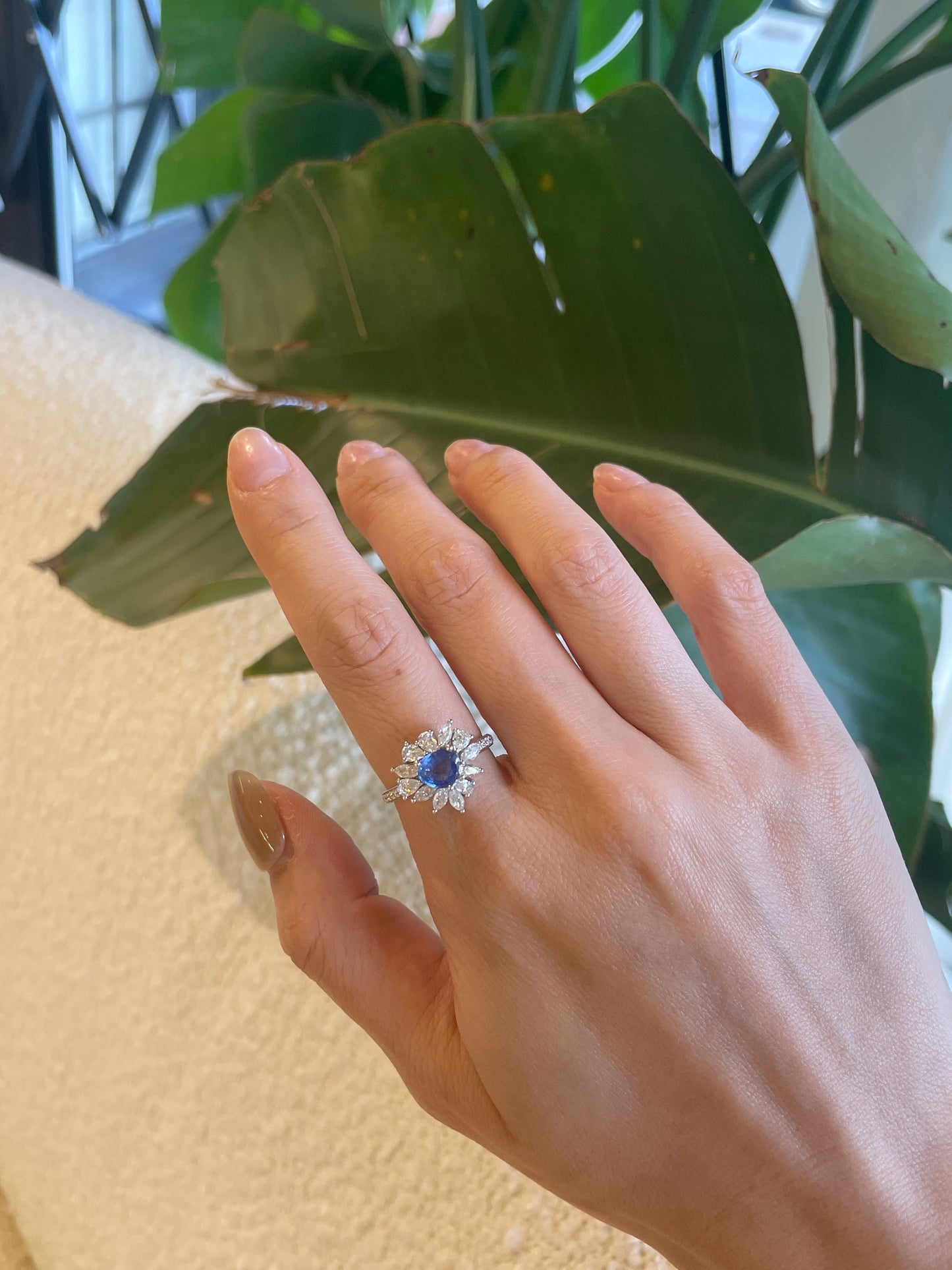 Bague en saphir bleuet naturel