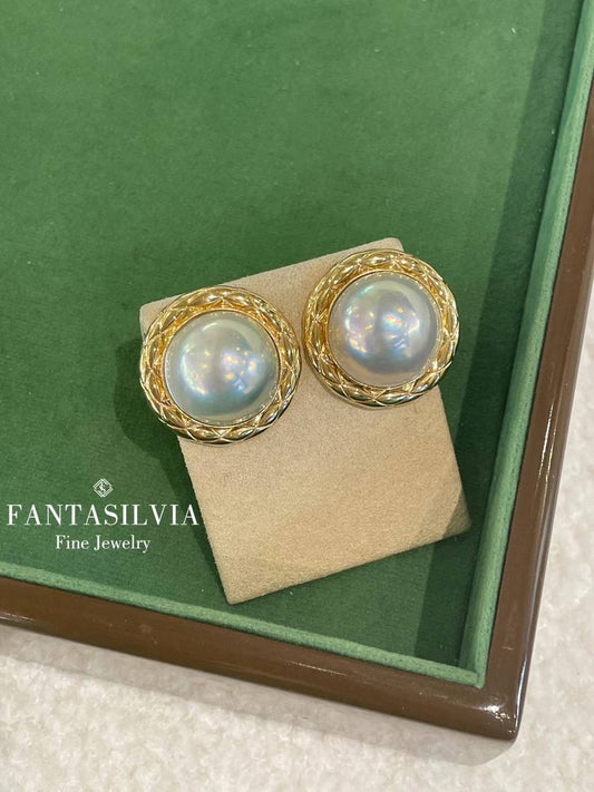 Classic 18k Gold Mabe Pearl Stud Earrings