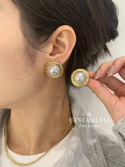Classic 18k Gold Mabe Pearl Stud Earrings