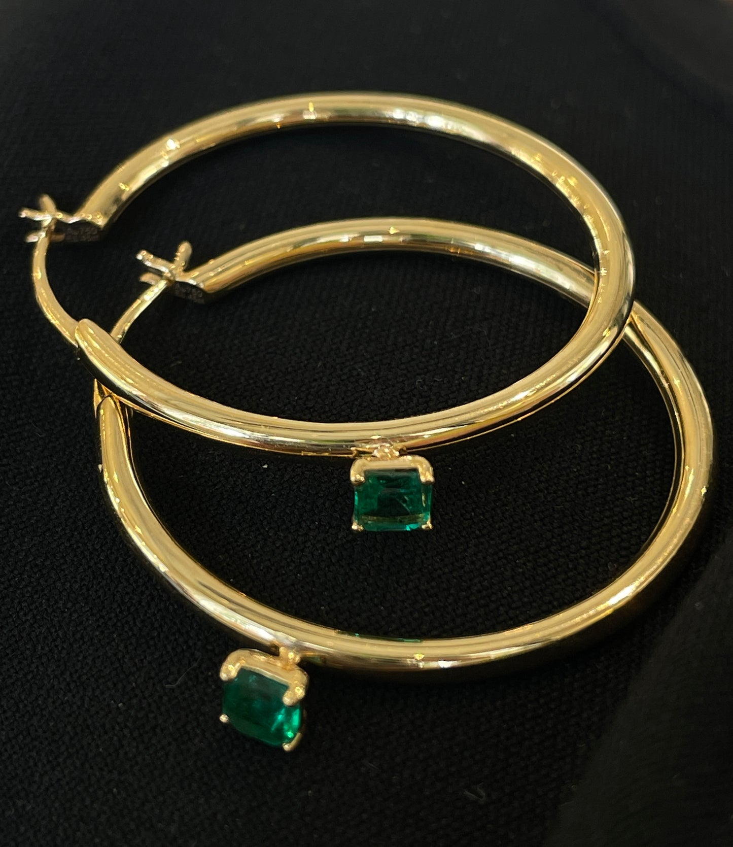 18K Gold Emerald 35mm Hoop Earrings