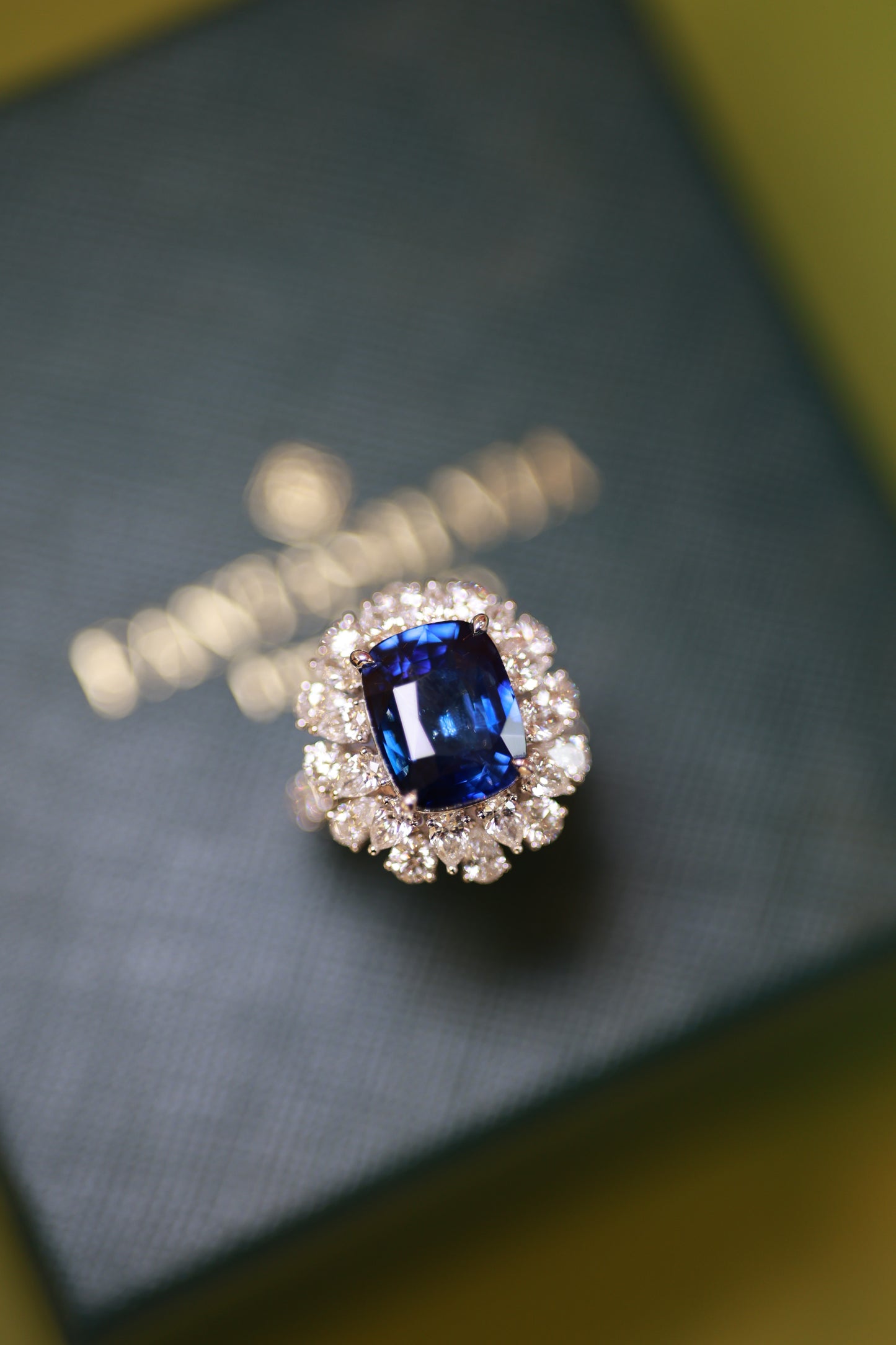 18K Royal Horizon Sapphire & Diamond Ring
