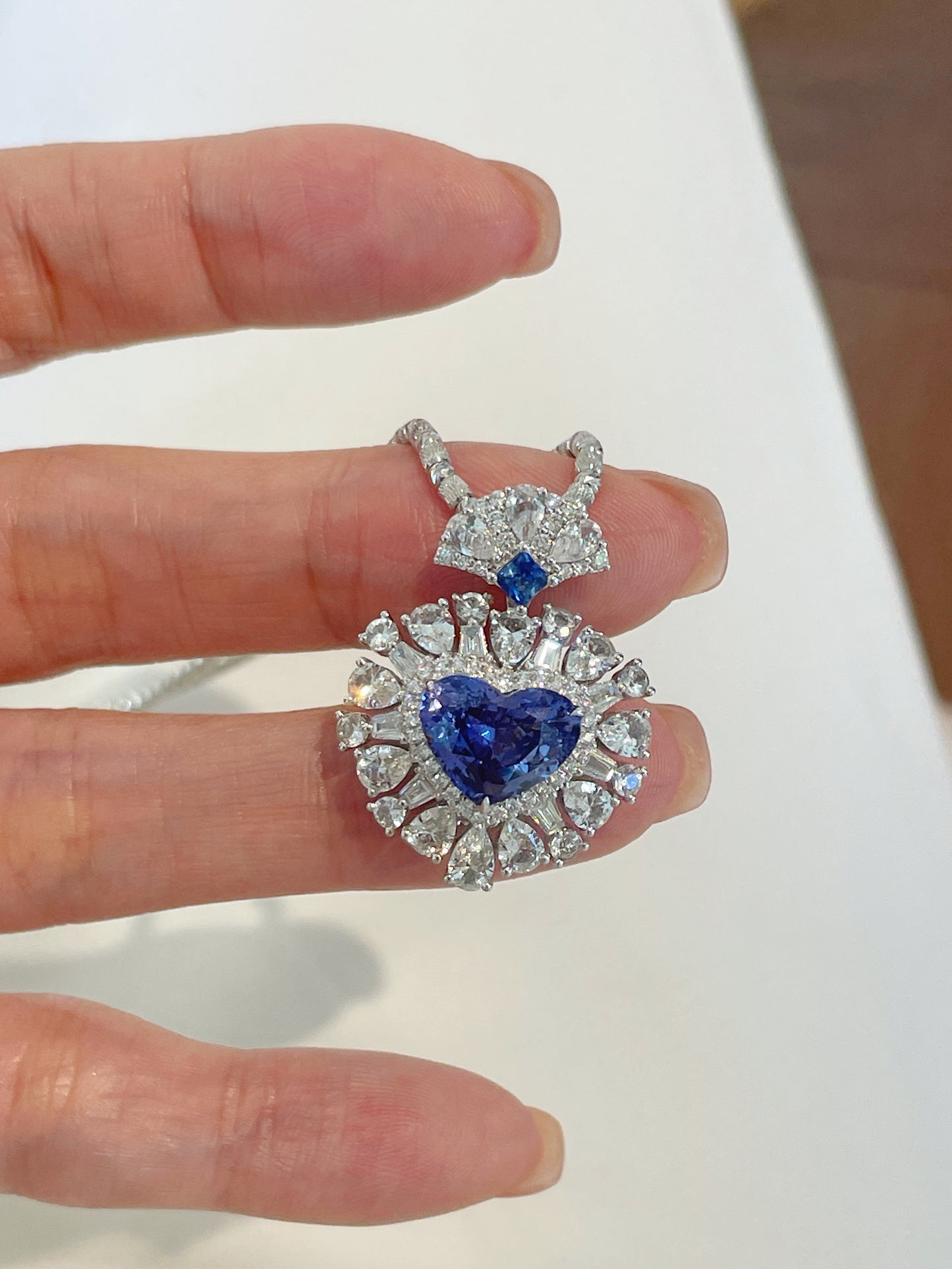 Eternal Heart Natural Sapphire Pendant Fantasilvia Jewelry