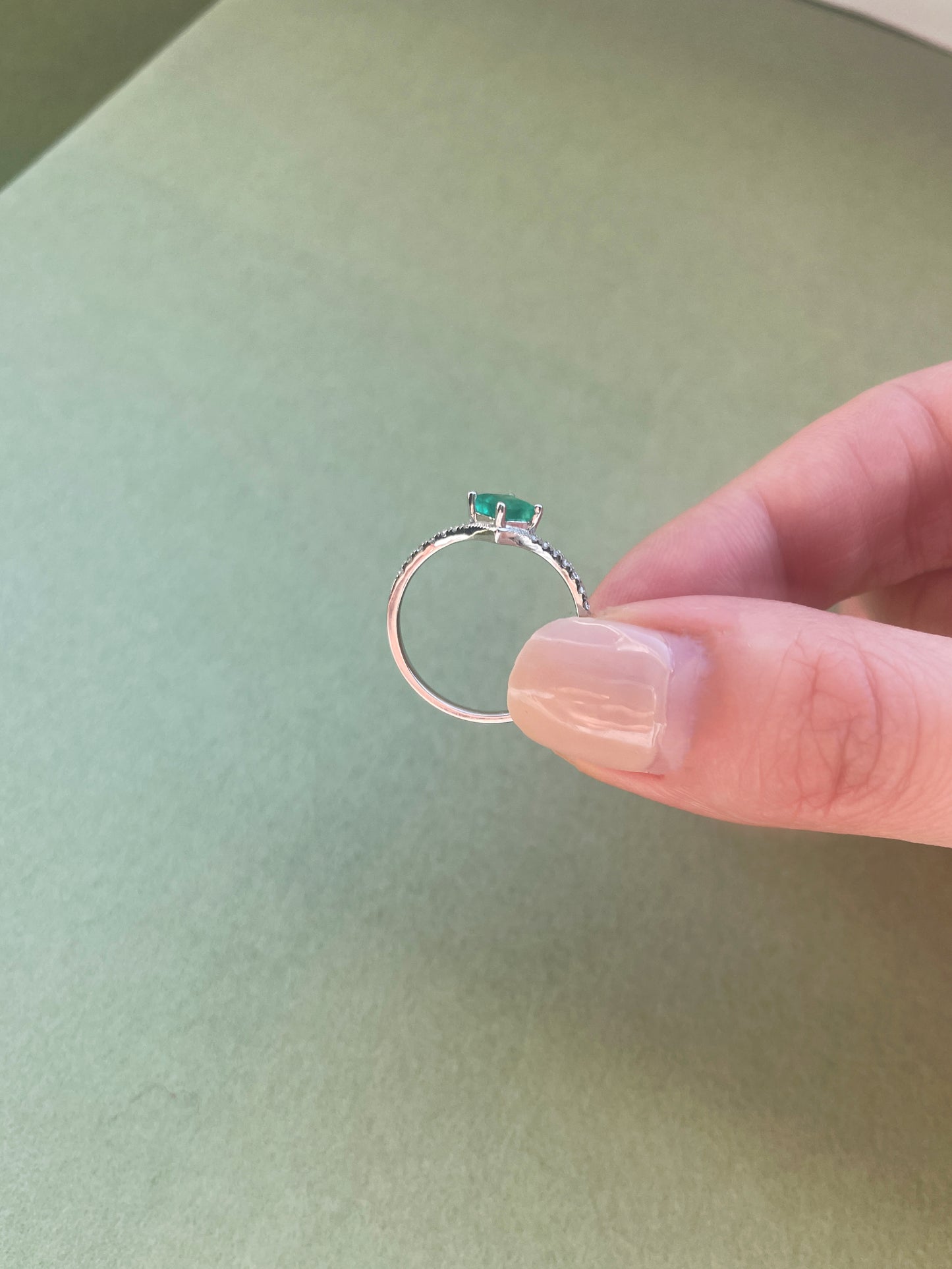 Natrual Emerald Tiara Contour Band