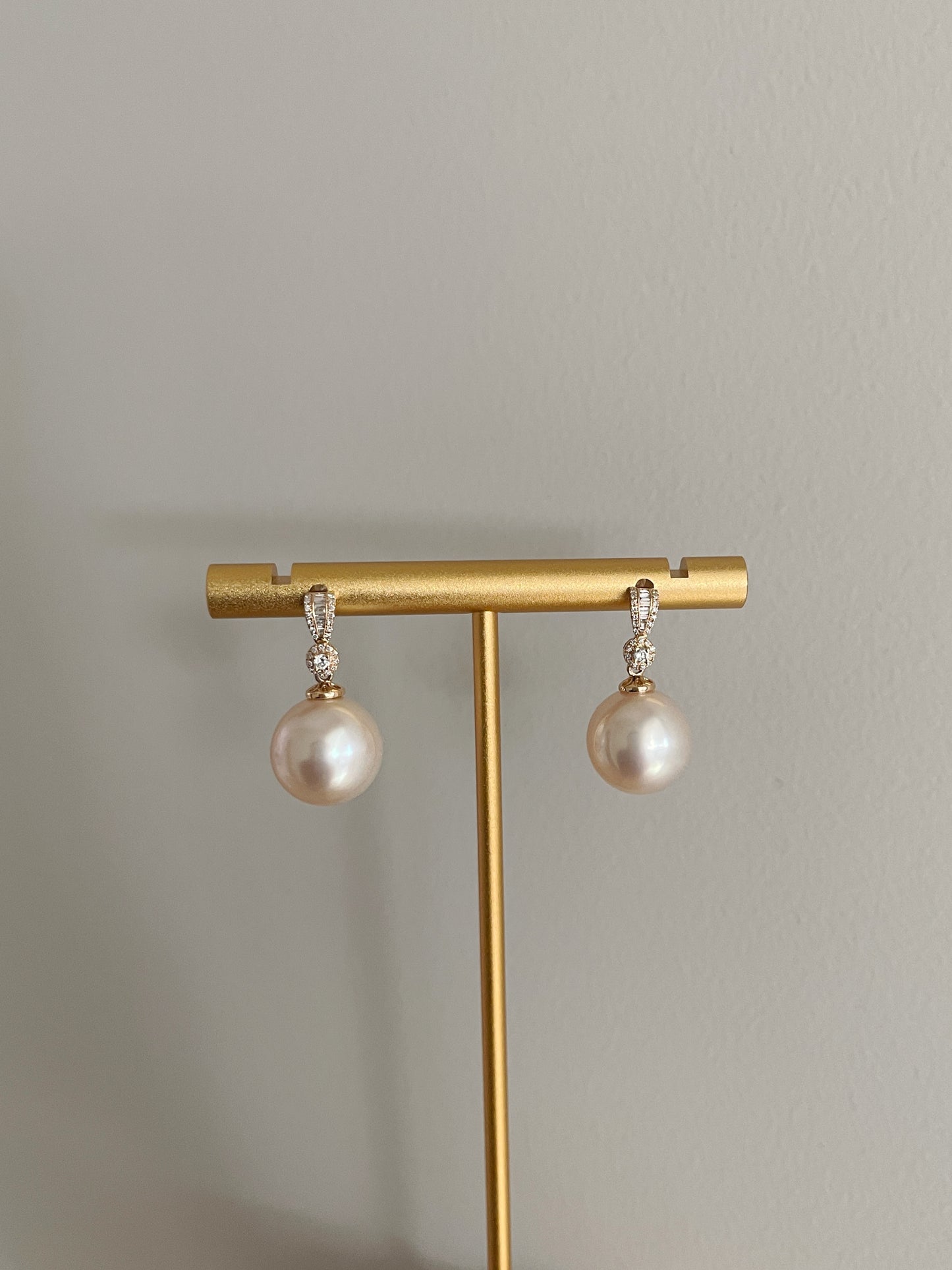 SOUTH SEA PEARL DROP EARRINGS
