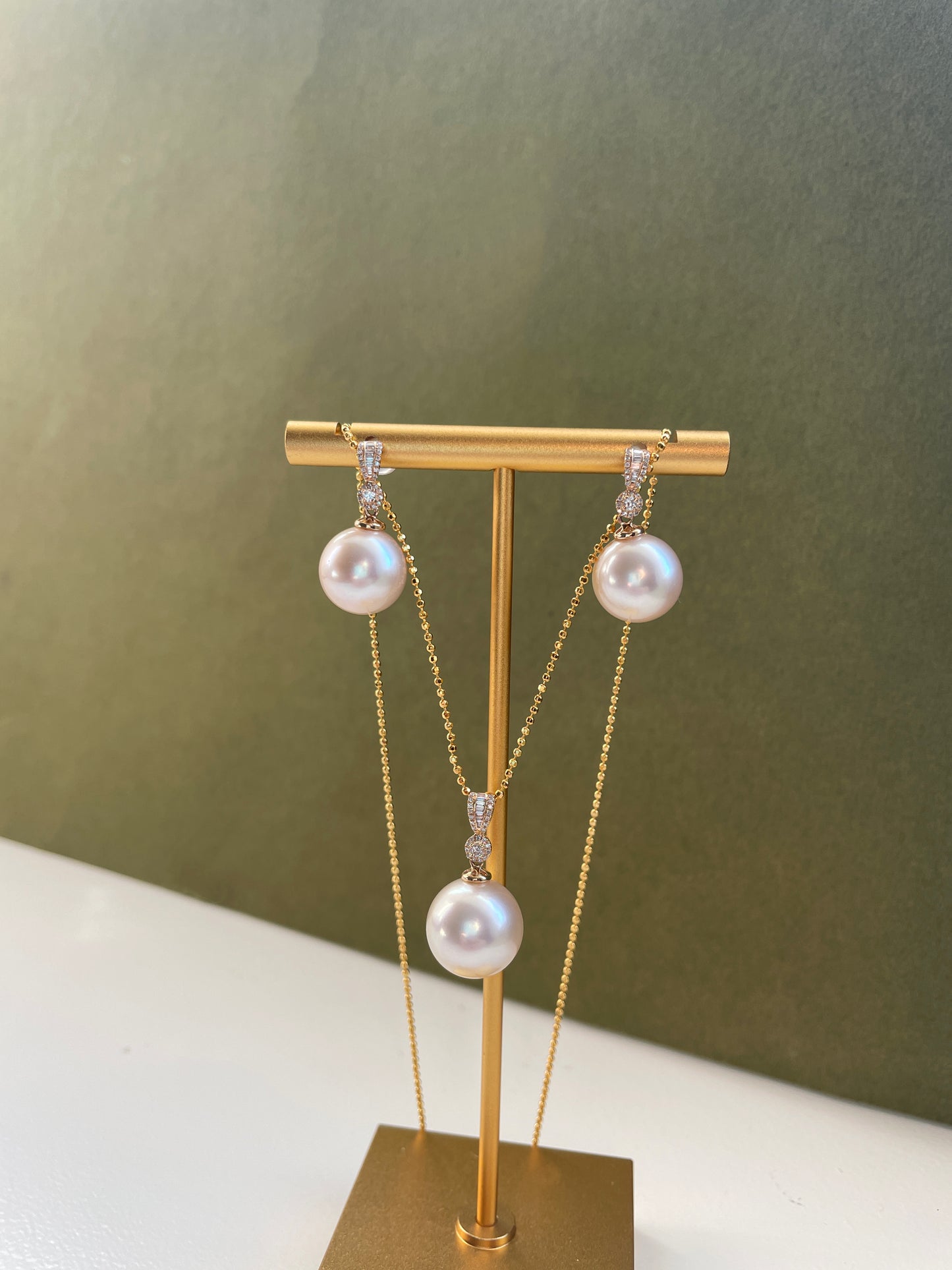 SOUTH SEA PEARL DROP EARRINGS