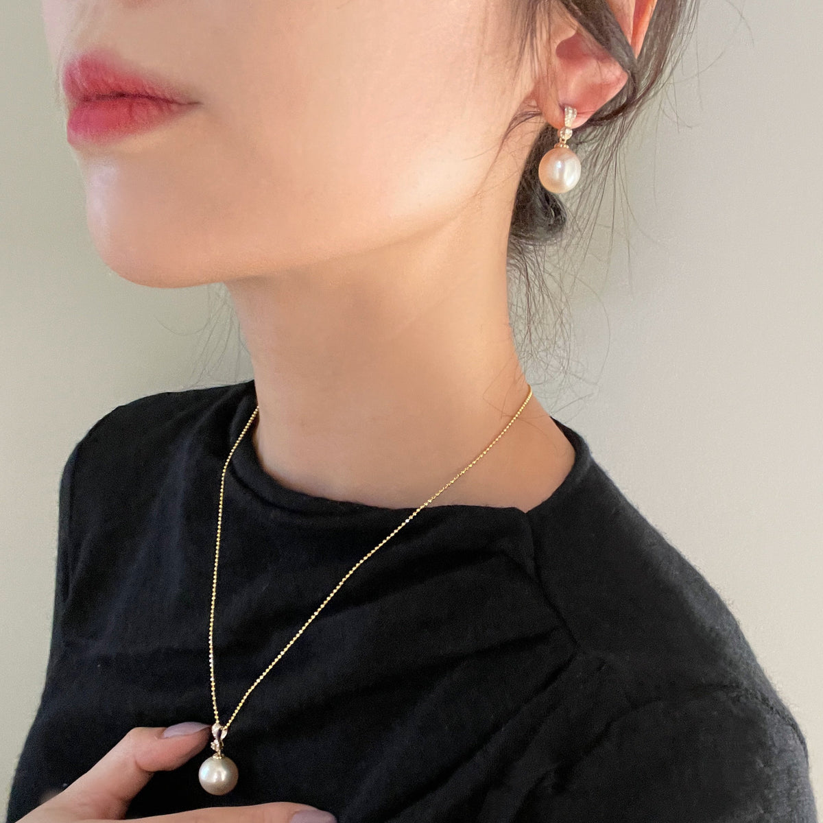 SOUTH SEA PEARL DROP EARRINGS Fantasilvia Jewelry