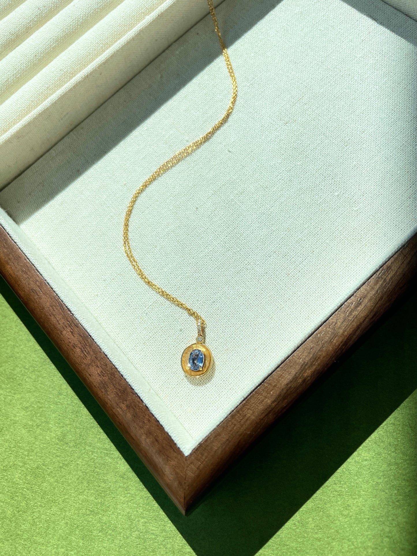18K Lavender Sapphire Pendant