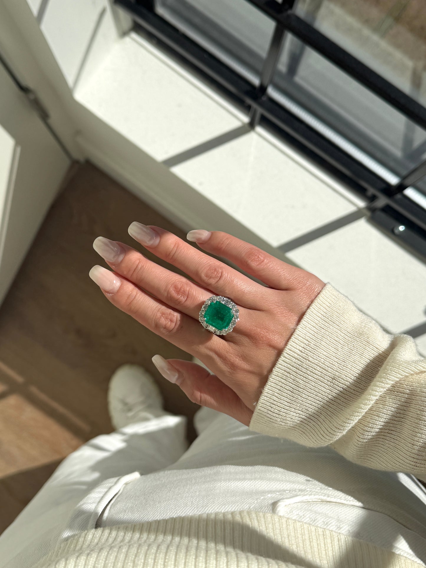 Aurora Emerald Majesty Ring Fantasilvia Jewelry