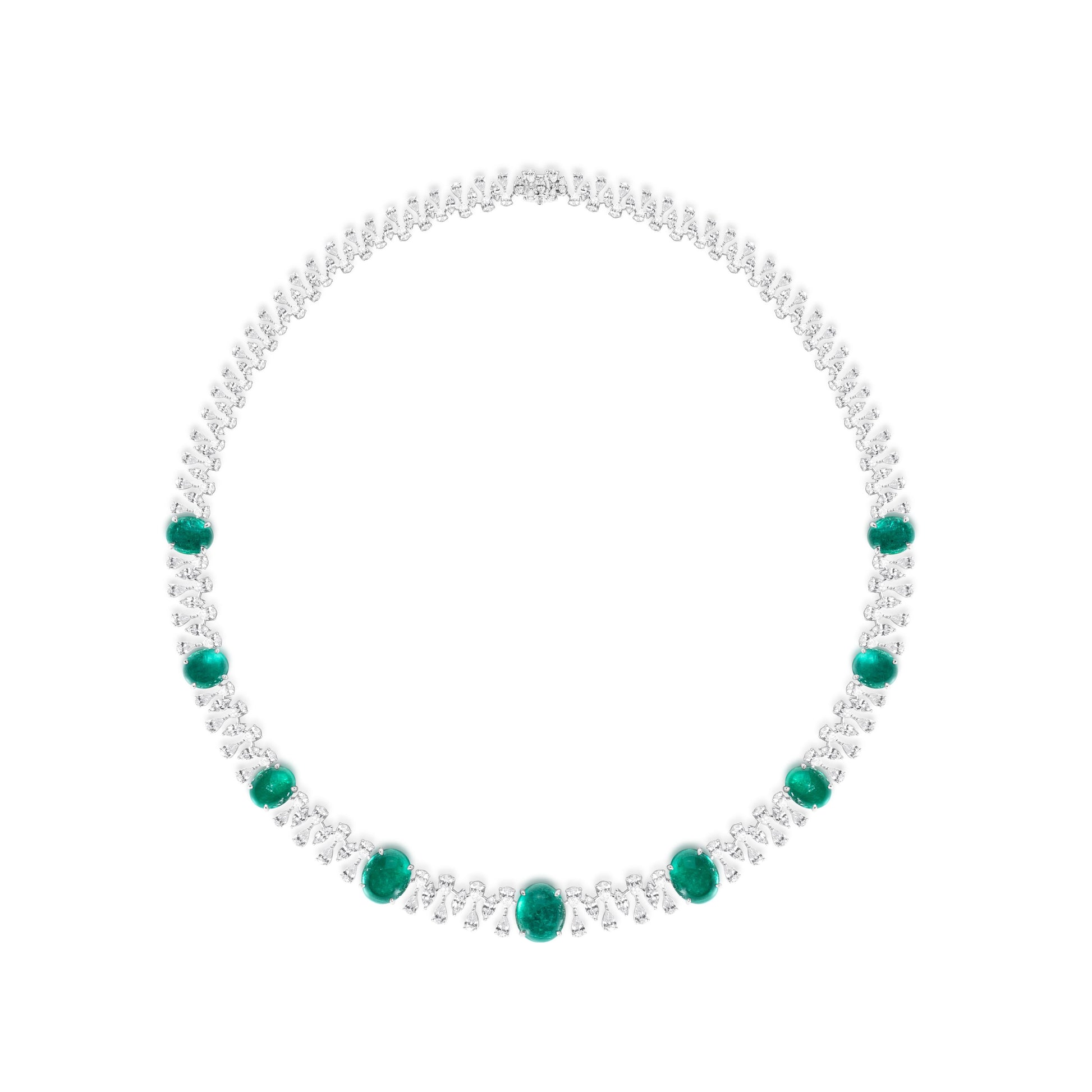 Natural emerald beaded necklace in fine gold by Fantasilvia Fine Jewelry.
