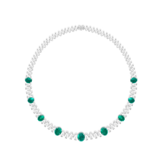 Natural emerald beaded necklace in fine gold by Fantasilvia Fine Jewelry.
