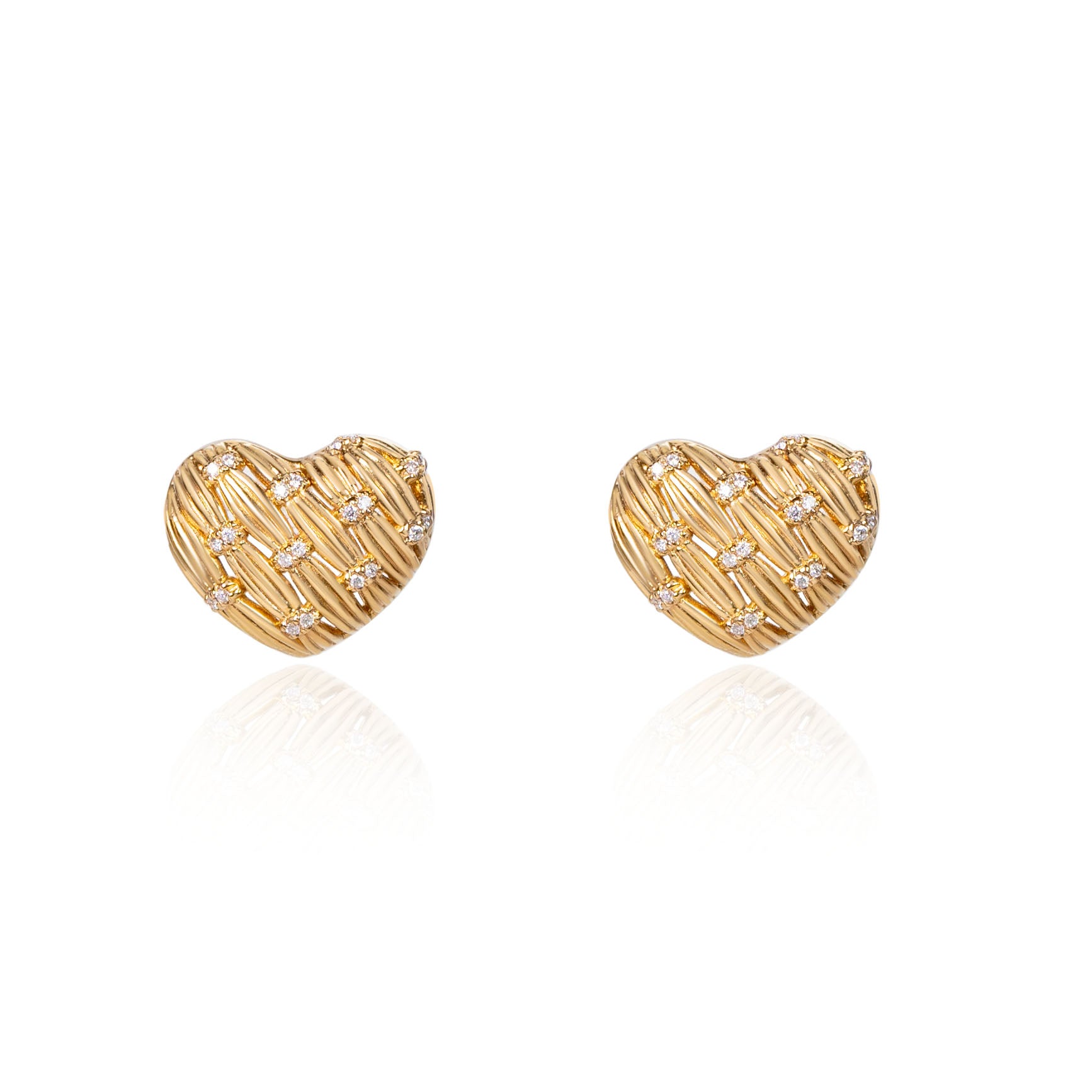 Gold heart stud earrings in 18K yellow gold by Fantasilvia Fine Jewelry, Vancouver
