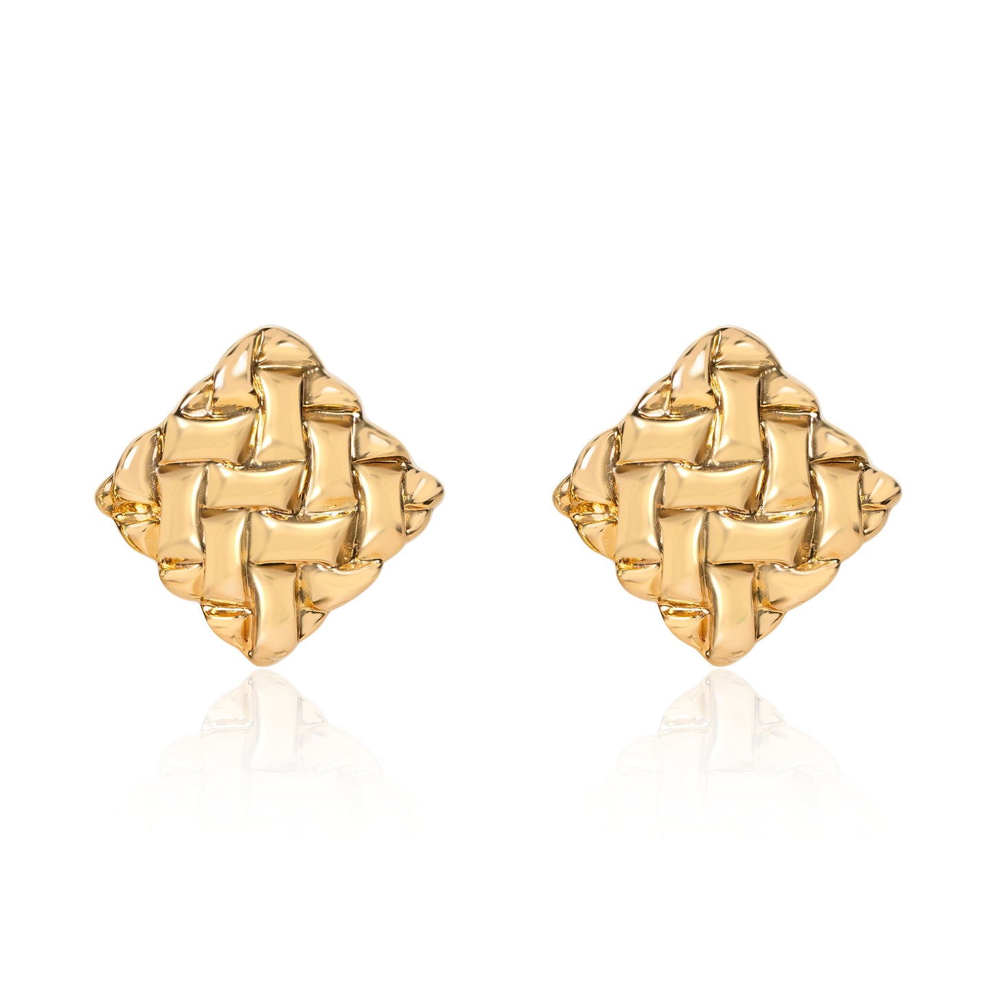 18K yellow gold woven grid stud earrings crafted by Fantasilvia Fine Jewelry.
