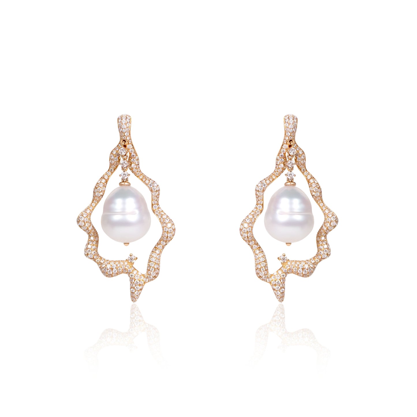 Diamond baroque drop earrings crafted in fine gold by Fantasilvia Fine Jewelry.
