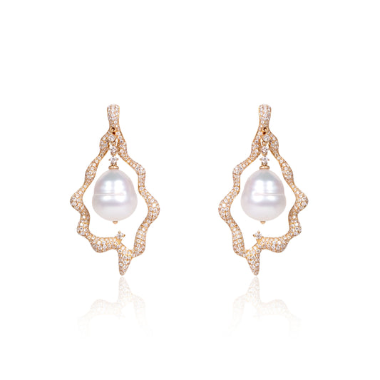 Diamond baroque drop earrings crafted in fine gold by Fantasilvia Fine Jewelry.
