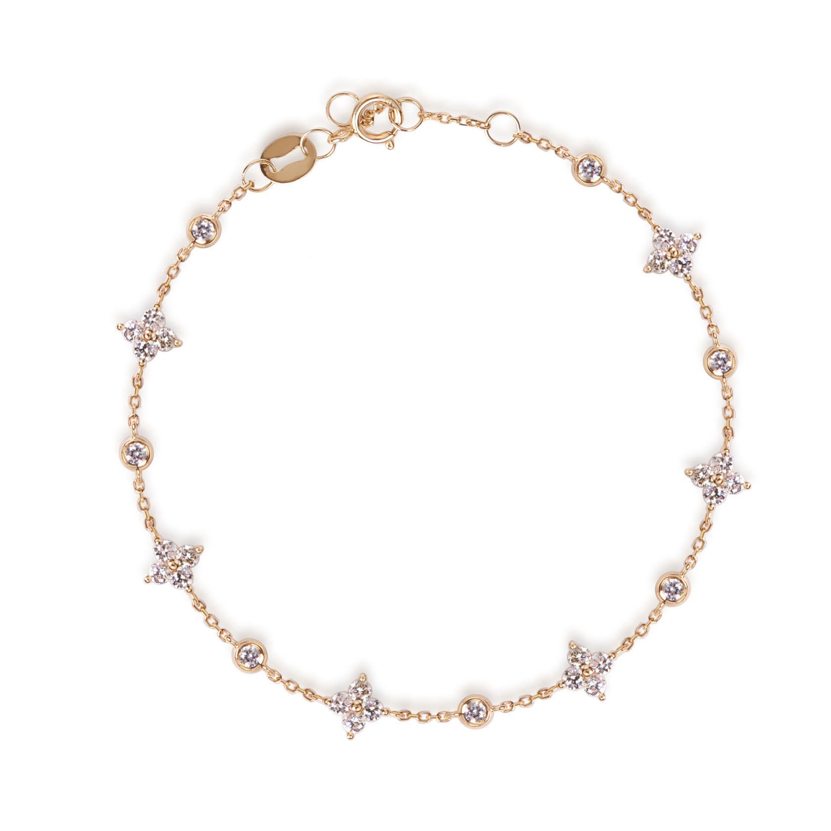 Clover motif natural diamond bracelet by Fantasilvia Fine Jewelry.
