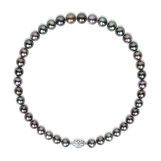 Strand of natural Tahitian peacock pearls showcasing rich iridescent overtones, crafted by Fantasilvia Fine Jewelry.
