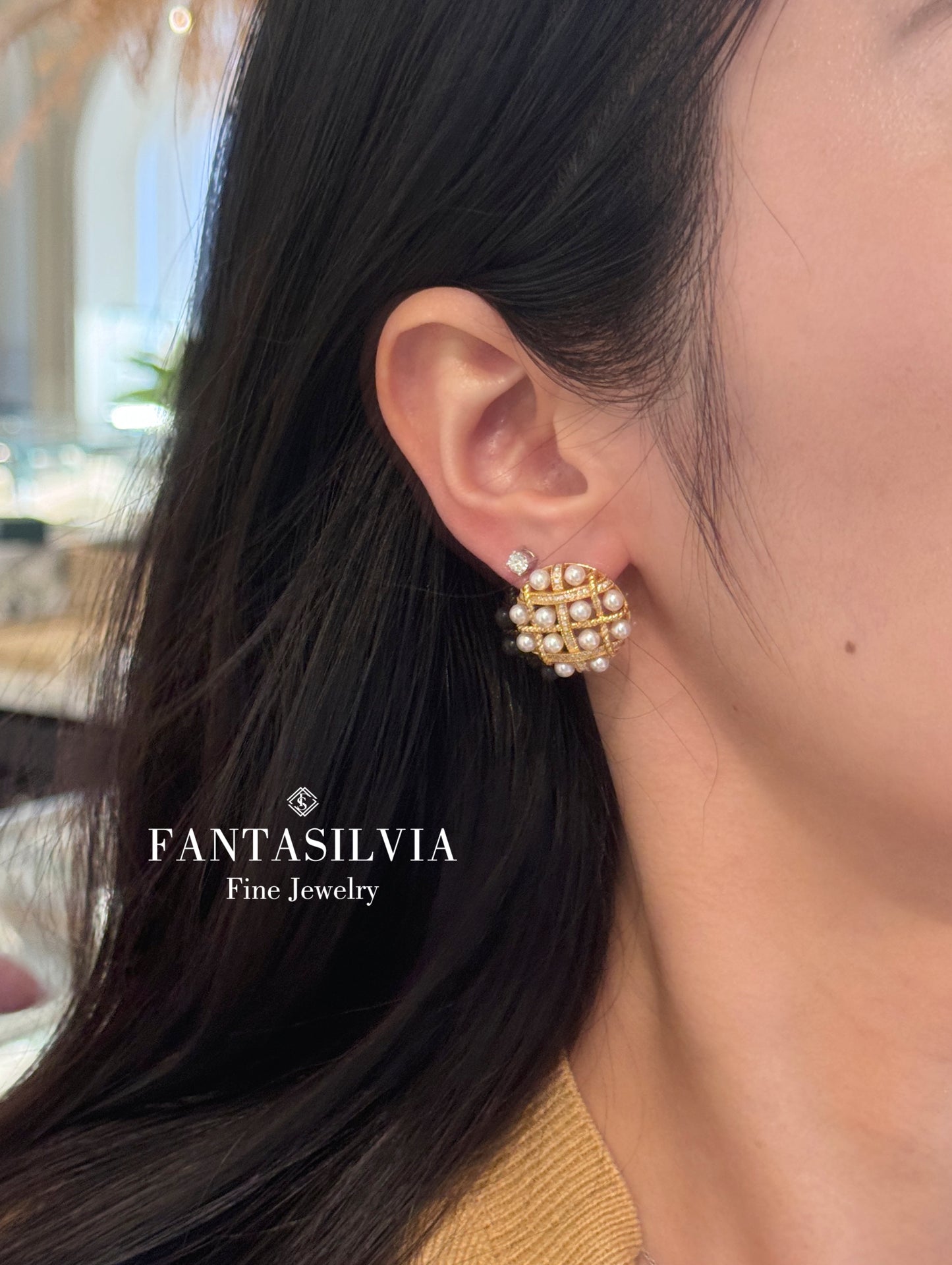 Vintage Design Gold & Pearl Stud Earrings