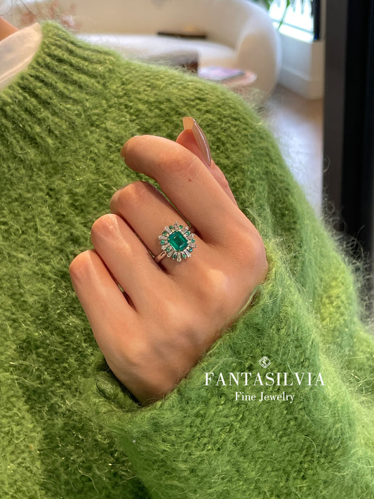18K Emerald Sparkle Ring