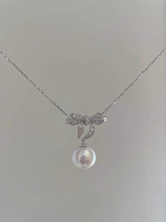 South Sea White Pearl Bow Tie Necklace