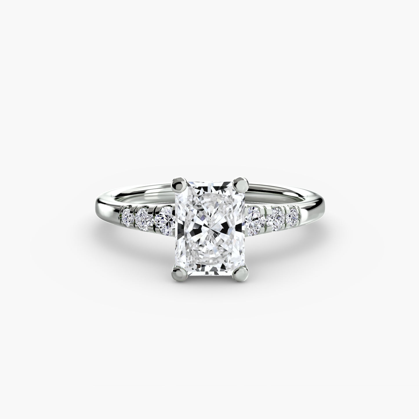 The Petite Pavé Solitaire