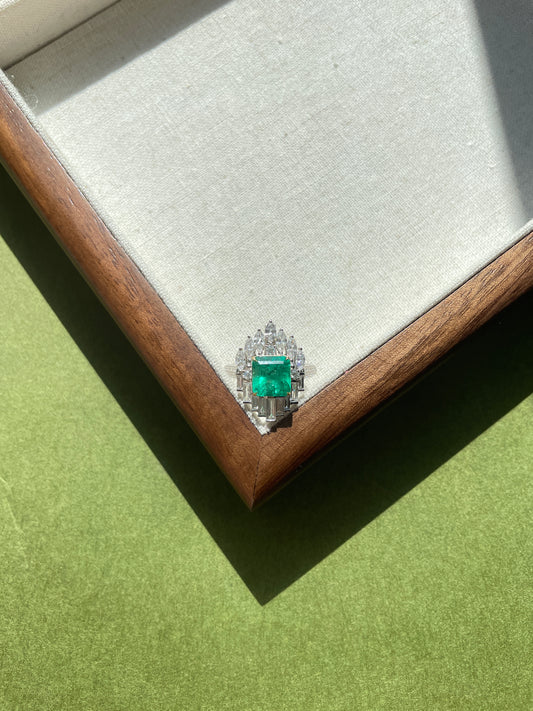 Diamond & Emerald Solitaire Halo Flame Design Ring